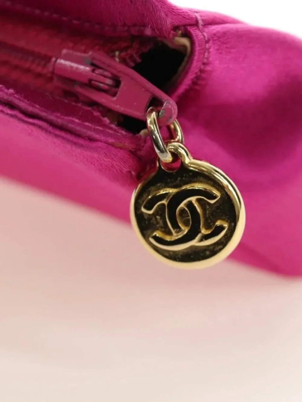 CHANEL Pouch Satin Pink Gold CC Auth 186009SAM